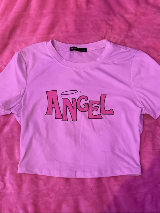 SHEIN Tops - SHEIN Pink 'Angel' Graphic Cropped Tee